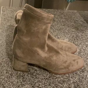 Heel boots